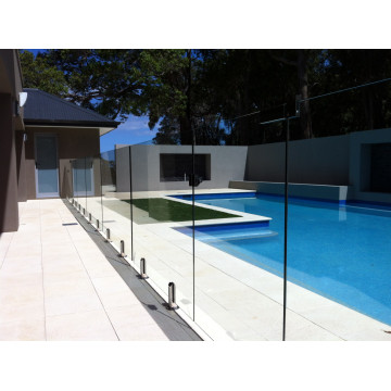 Garde-corps en verre pour piscine, le meilleur choix