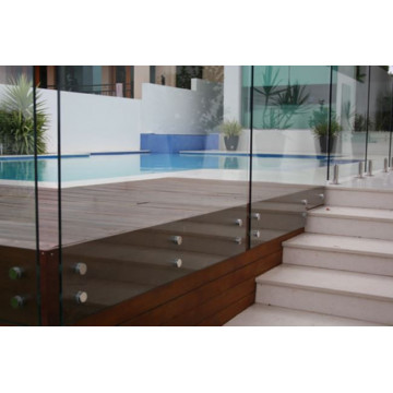 Glass balustrade à l'Anglaise