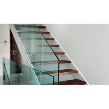 Laminated glass & custom glass tiles | Made-in-Glass.com
